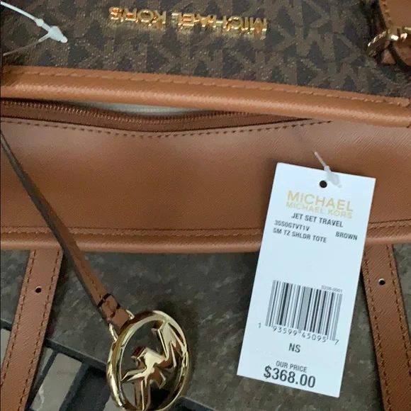 Michael Kors Bags Michael Kors Jet Set Shoulder - Picture 16 of 16